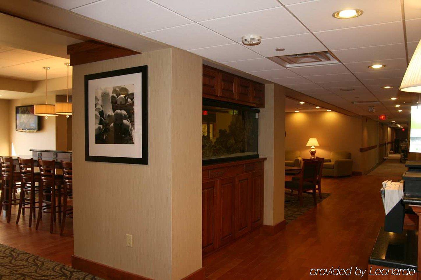 Hampton Inn Wheeling Dalaman gambar
